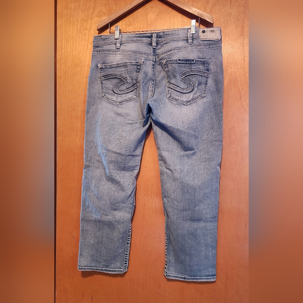 Silver Light Wash Capris